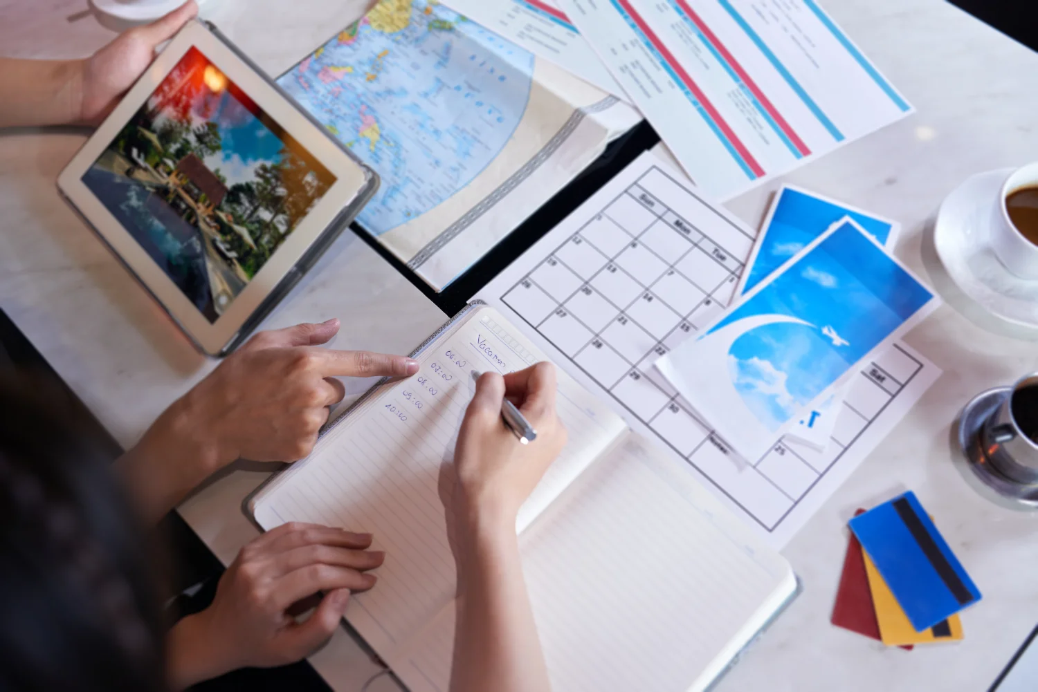 Adakah Pola Tersembunyi dalam Data Statistik Pariwisata?