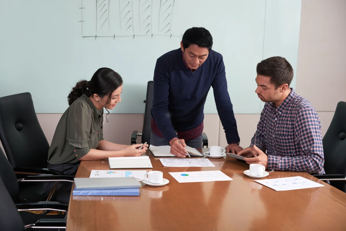 Hindari Micromanagement yang Merusak Kinerja Tim